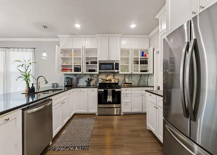 Casa De Solicitas, Near Stockyards, Sleeps 15! * Fort Worth