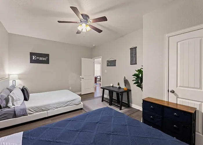 Vakantiehuis Casa De Solicitas, Near Stockyards, Sleeps 15! *