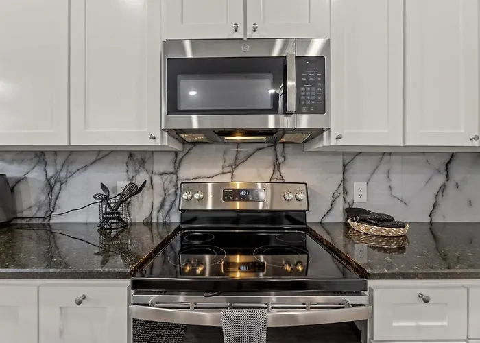 Casa De Solicitas, Near Stockyards, Sleeps 15! Fort Worth